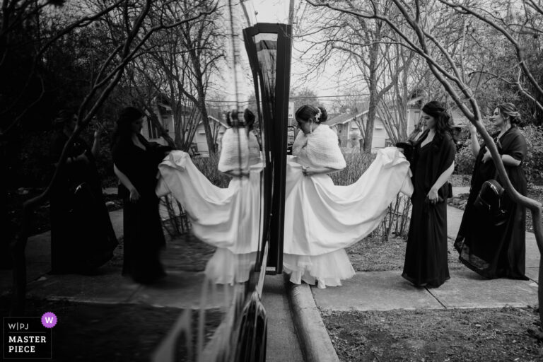 candid natural wedding image 2660114