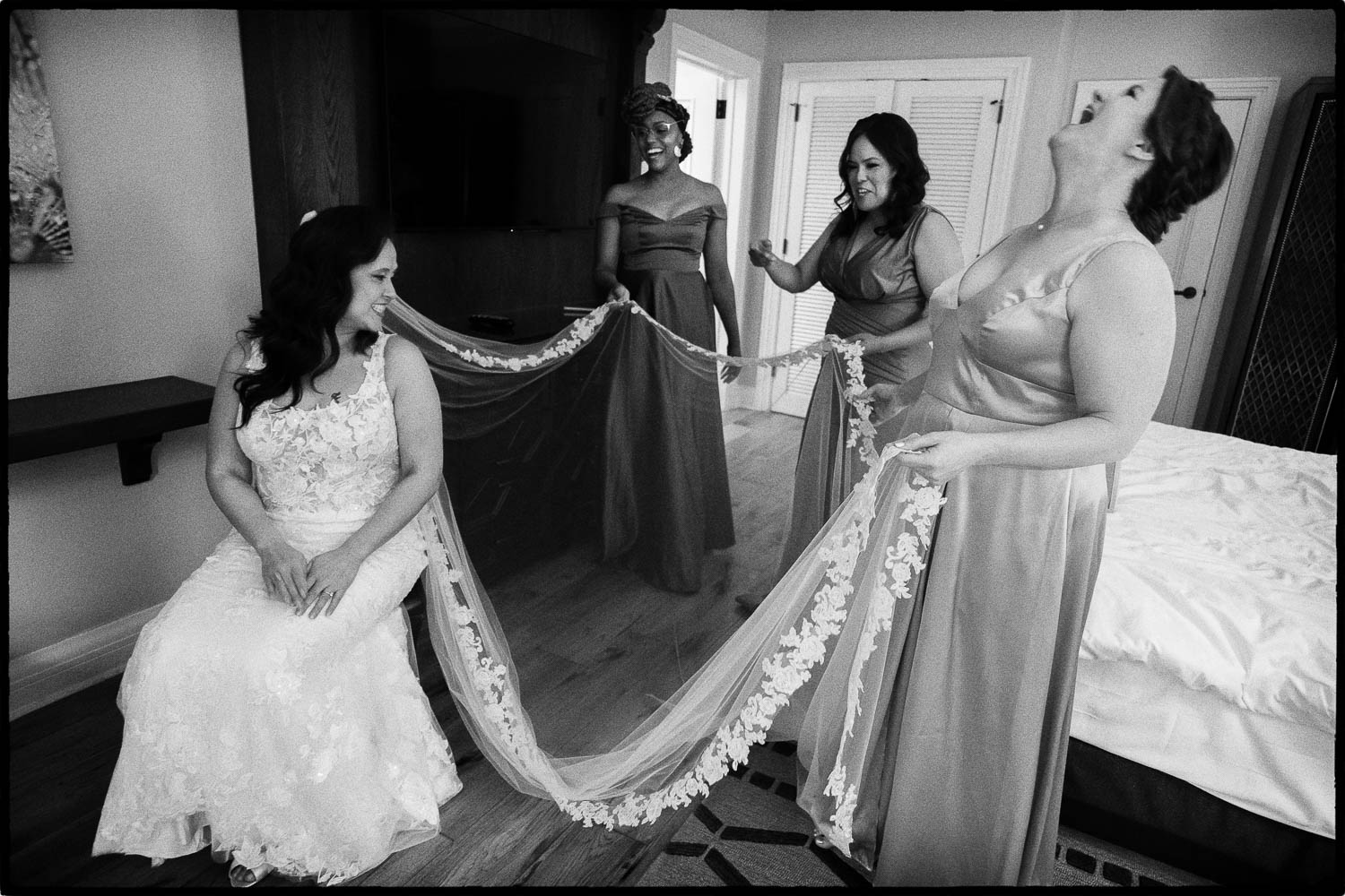 08 McNay Art Museum Wedding Ceremony Philip Thomas wedding photographer L1100922 Edit