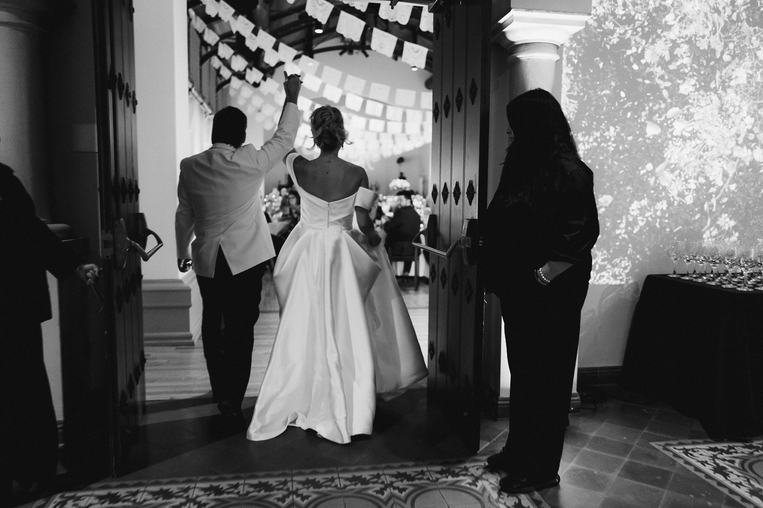 46 McNay Art Museum Wedding Sarah Donzi Philip Thomas PhotographyL1050692